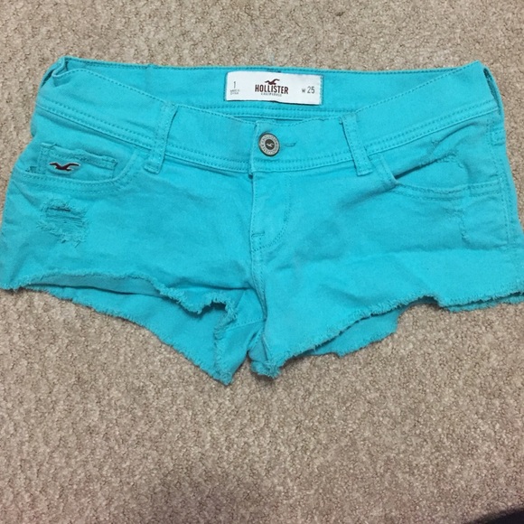 super cute hollister shorts!