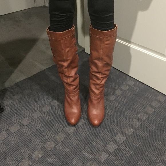 Brown knee high boots - Picture 1 of 4