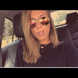 Meet your Posher, Brittney