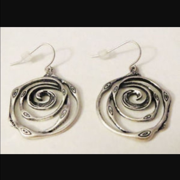 Premier Designs silver swirl earrings