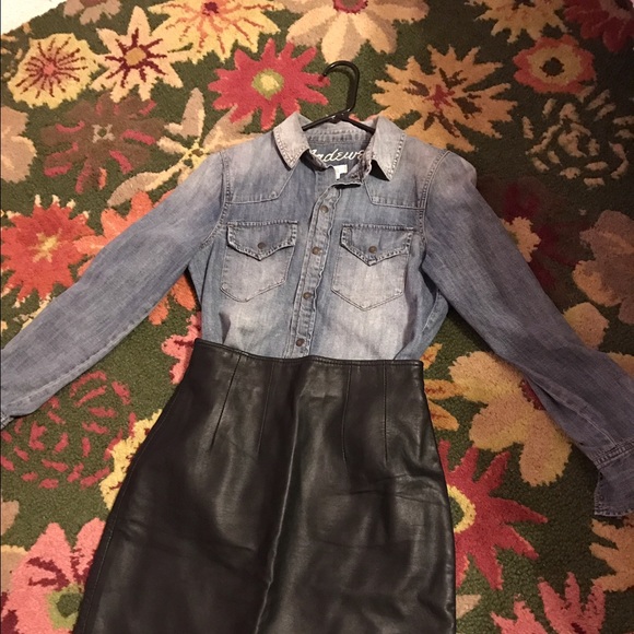 EUC Madewell denim shirt. Sz. S