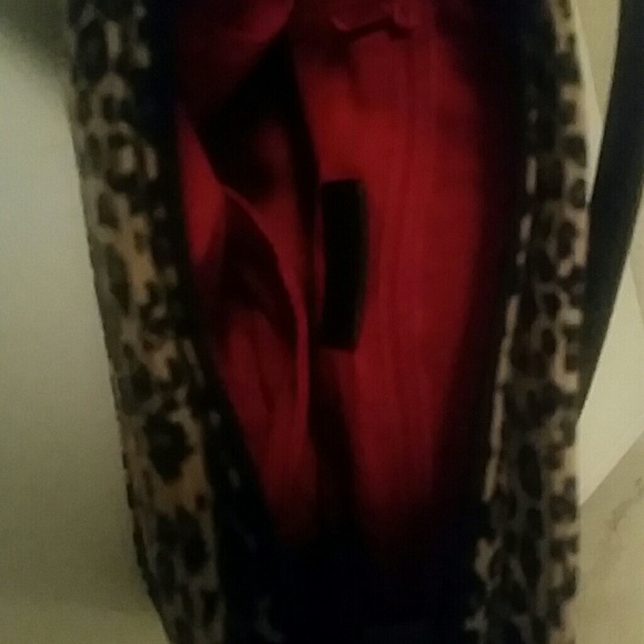 Hand Bag - Picture 2 of 4