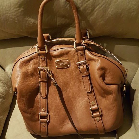 Is this MK bag a good wife present? : r/handbags MK bag