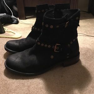 Size 9 Ugg Boots with Gold details.
