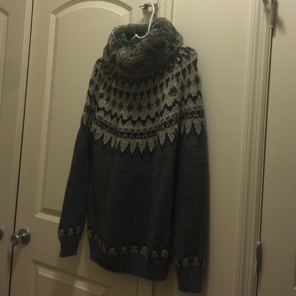 Zara men's faux fur turtle neck sweater