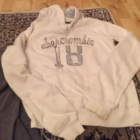 Hooded Sweaters - Picture 3 of 3