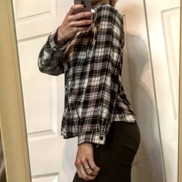 SALE •LARGE LEFT• Black & WhiteFlannel - Picture 3 of 4