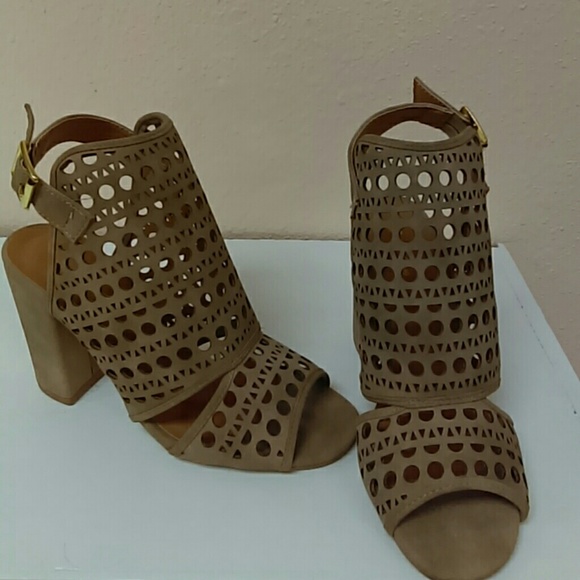 Sold - Picture 3 of 4