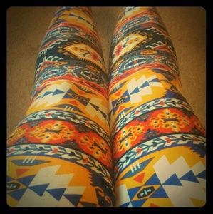 LuLaRoe tribal TC leggings