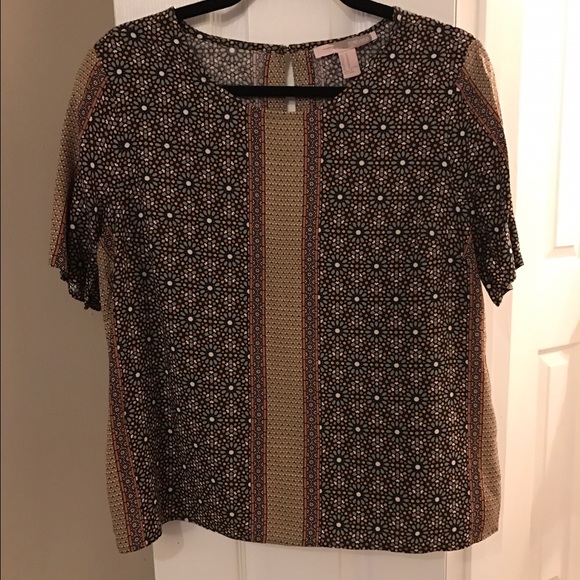 Green And Tan Tribal Short Sleeved Top