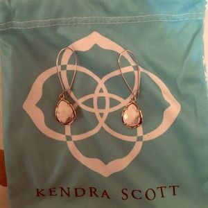 Kendra Scott Dee earrings in White Howlite