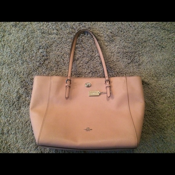 Handbags - Coach purse (blush pink)!