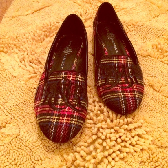 Plaid flats