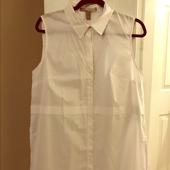 Long White Sleeveless Blouse With Side Slits