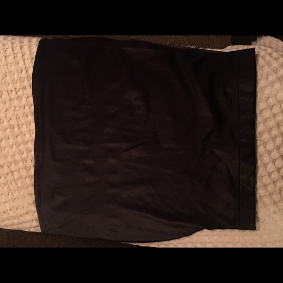 Blackmilk Clothing XL Matte Mini Skirt - Picture 2 of 3