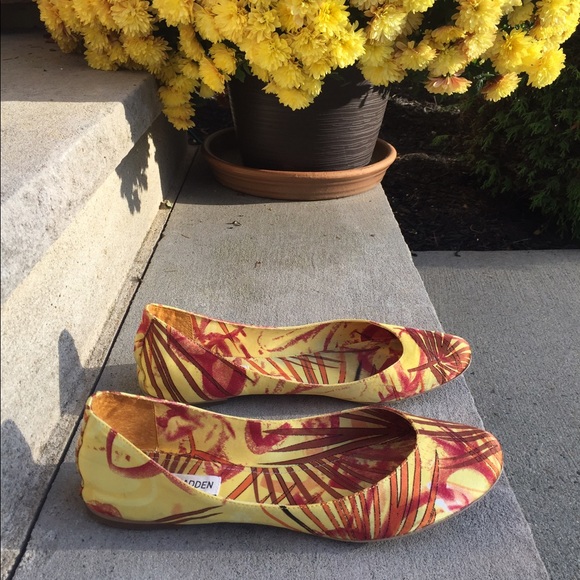 Women's Keepsake Ballet Flat, Yellow Multi, 10 - Picture 2 of 2