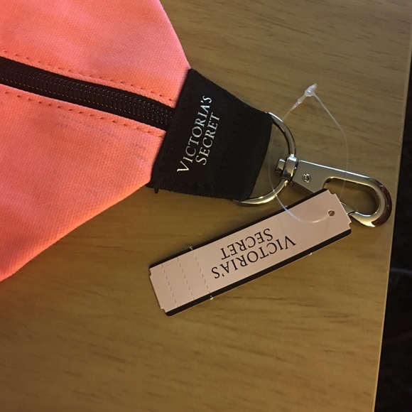 NWT VS backpack - Picture 3 of 4