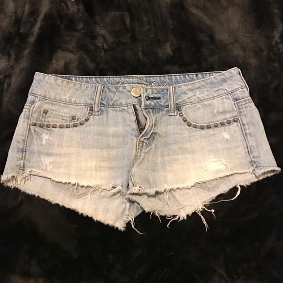 NWOT AE Studded Frayed Daisy Dukes