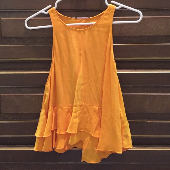 Never been worn yellow top!