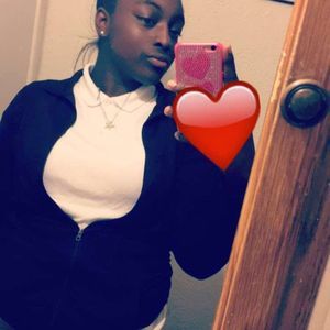 Meet your Posher, Corya