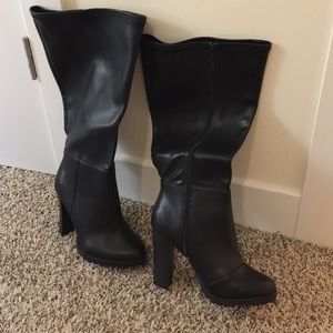 8 Wide Knee-high wide calf boots zip up