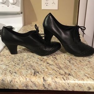 Black oxford heels