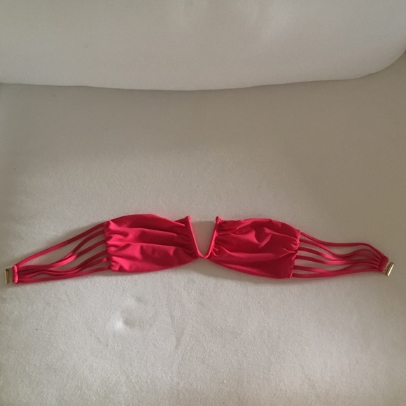 Bellakini (tori praver) strapless bikini top