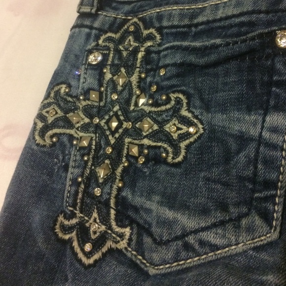 SOLD ON MERC - Picture 2 of 4