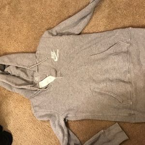 Gray Nike fitted hoodie!