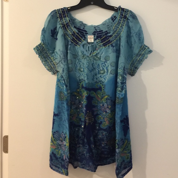 Flowy peasant top with sequins