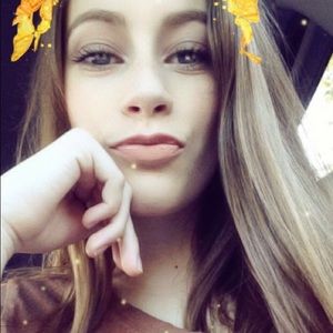 Meet your Posher, Brianna