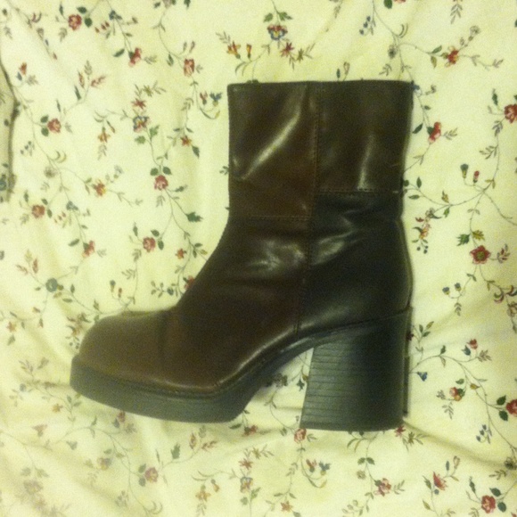 cute chunky 90s vintage patch boots
