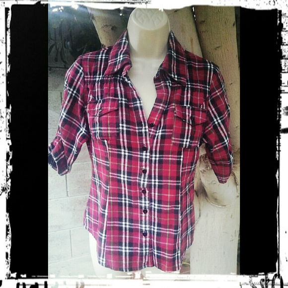 Forever 21 Tops - F21 Fitted Plaid Flannel
