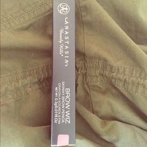 Anastasia Brow Wiz