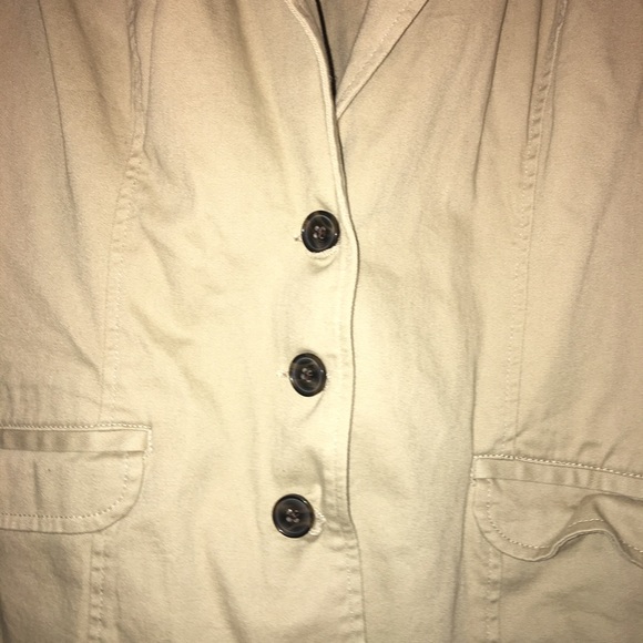 Tan Woman's blazer - Picture 2 of 4