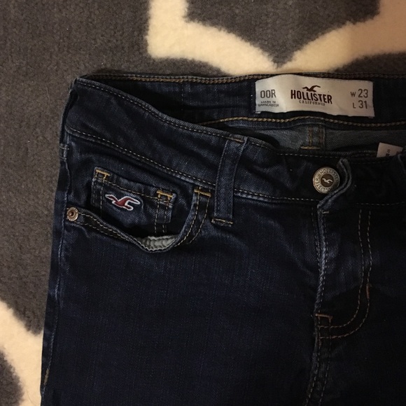 Hollister Skinny Jeans. - Picture 2 of 4