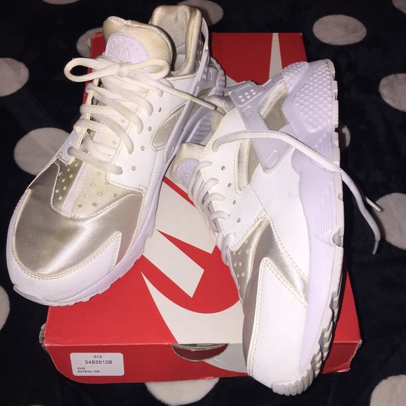 NIKE AIR HUARACHES