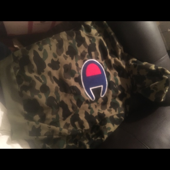 Bape x champion size Large brand new hoody - Picture 2 of 3