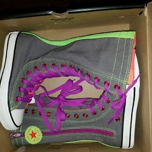 Converse size 12 girls sneaker boot