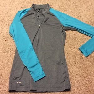 Nike dri fit fitted pullover medium