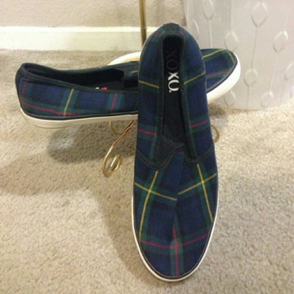 Old School plaid slip on shoes