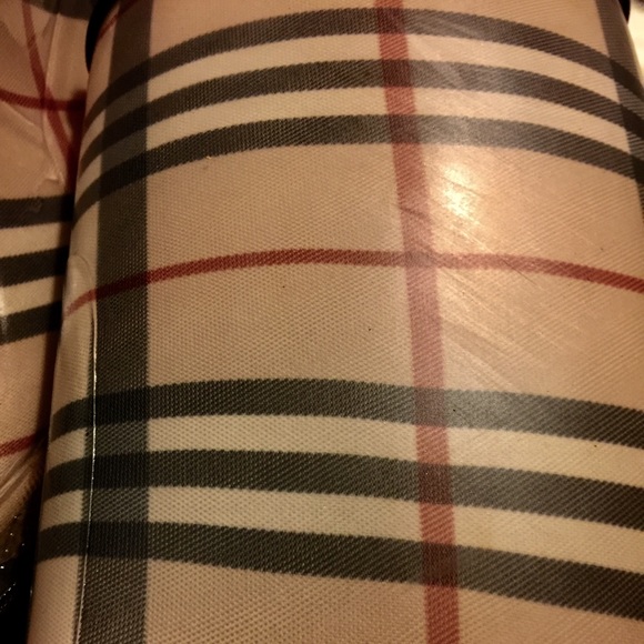 Authentic Burberry rain Boots - Picture 2 of 4