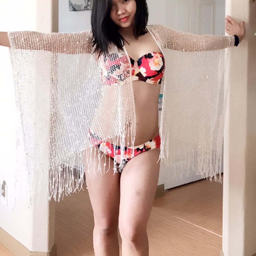 Bebe OS Beige BNWT Beach Cover Up