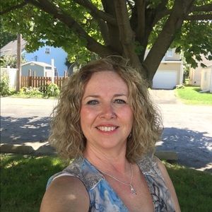 Meet your Posher, Lori