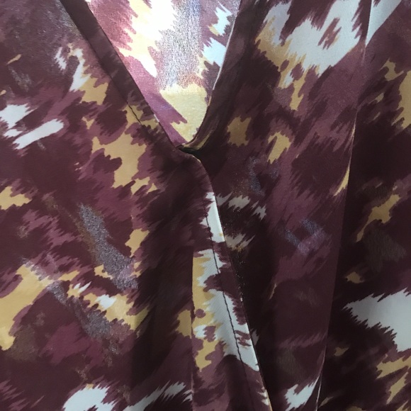 Gifted w/ Bundle $ Floral Bell Sleeve Romper [L] - Picture 6 of 7