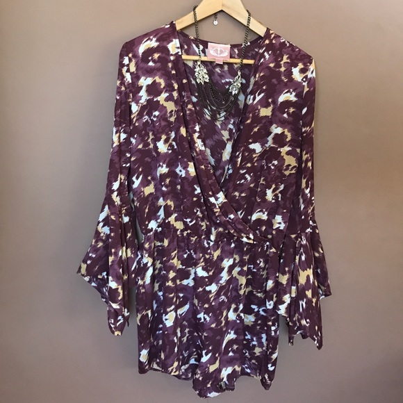Gifted w/ Bundle $ Floral Bell Sleeve Romper [L] - Picture 3 of 7