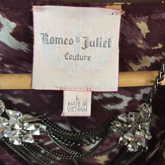 Gifted w/ Bundle $ Floral Bell Sleeve Romper [L] - Picture 4 of 7