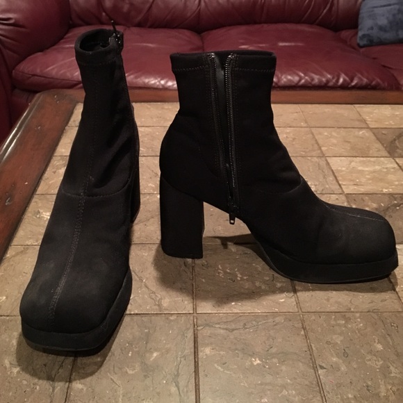 High Lights Shoes - Vintage back-in-style boots!