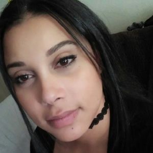 Meet your Posher, Raquel