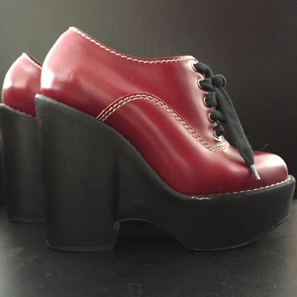 Chloe Doc Martens Fall 2007 Runway - Picture 4 of 4